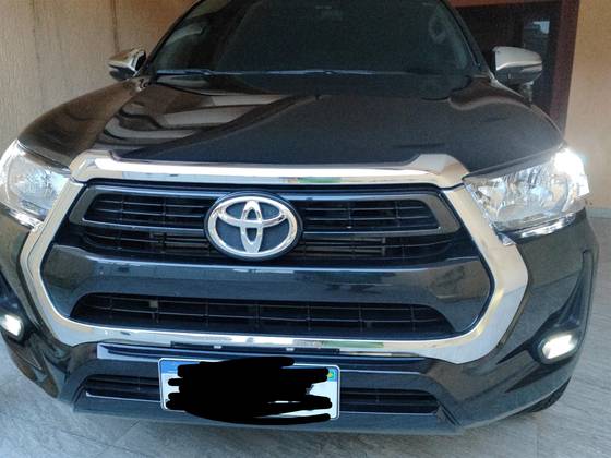 TOYOTA HILUX 2.8 D-4D TURBO DIESEL CD SRV 4X4 AUTOMÁTICO