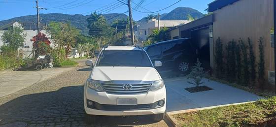 TOYOTA HILUX SW4 2.7 SR 4X2 16V FLEX 4P AUTOMÁTICO