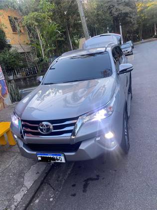 TOYOTA HILUX SW4 2.7 SR 7 LUGARES 4X2 16V FLEX 4P AUTOMÁTICO