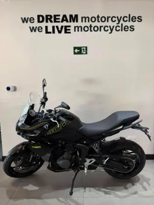 TRIUMPH TIGER 800 SPORT TRIUMPH TIGER 800 SPORT