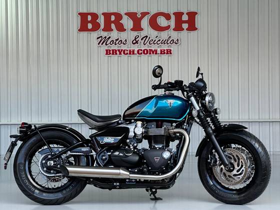 TRIUMPH BONNEVILLE BOBBER 1200 