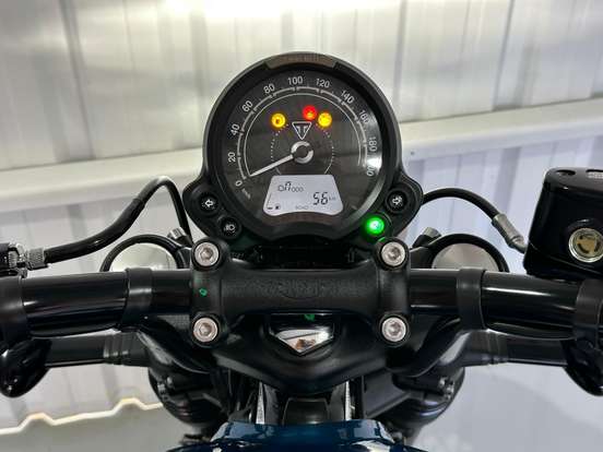 TRIUMPH-BONNEVILLE BOBBER 1200-2026