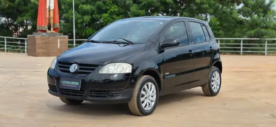 VOLKSWAGEN FOX 1.0 MI TREND 8V FLEX 4P MANUAL VOLKSWAGEN FOX 1.0 MI TREND 8V FLEX 4P MANUAL