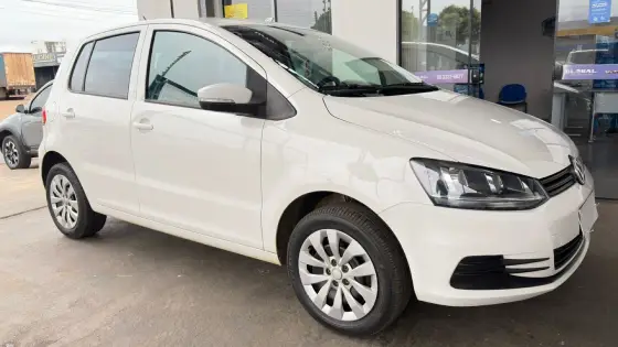 VOLKSWAGEN FOX 1.0 MPI COMFORTLINE 12V FLEX 4P MANUAL VOLKSWAGEN FOX 1.0 MPI COMFORTLINE 12V FLEX 4P MANUAL