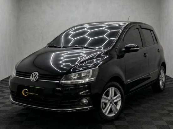 VOLKSWAGEN-FOX-2015