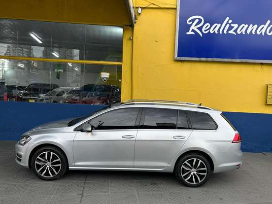 VOLKSWAGEN-GOLF-2015