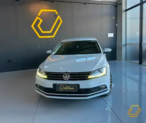 VOLKSWAGEN JETTA 1.4 16V TSI COMFORTLINE GASOLINA 4P TIPTRONIC VOLKSWAGEN JETTA 1.4 16V TSI COMFORTLINE GASOLINA 4P TIPTRONIC