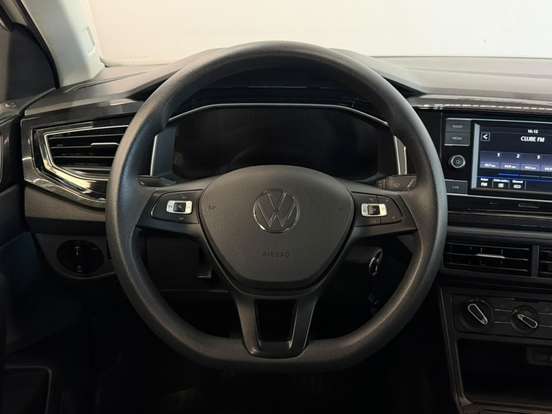 VOLKSWAGEN-POLO-2023