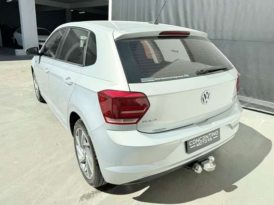VOLKSWAGEN-POLO-1.0 200 TSI HIGHLINE AUTOMÁTICO VOLKSWAGEN-POLO-2018