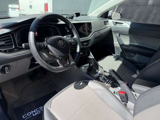 VOLKSWAGEN-POLO-1.0 200 TSI HIGHLINE AUTOMÁTICO VOLKSWAGEN-POLO-2018