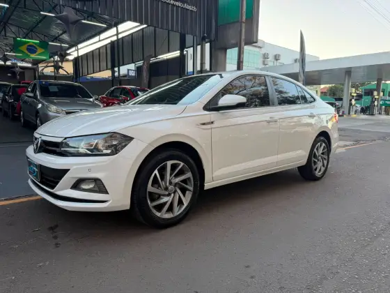 VOLKSWAGEN VIRTUS 1.0 200 TSI HIGHLINE AUTOMÁTICO