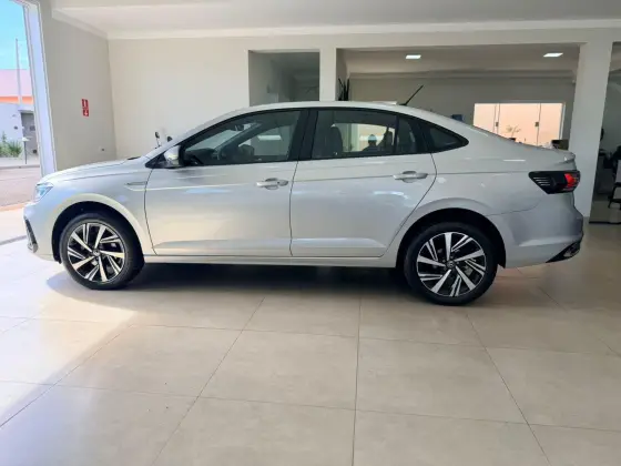 VOLKSWAGEN VIRTUS 1.0 200 TSI HIGHLINE AUTOMÁTICO
