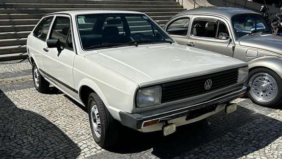 VOLKSWAGEN-GOL-1983