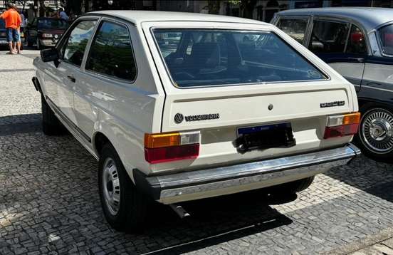 VOLKSWAGEN-GOL-1983