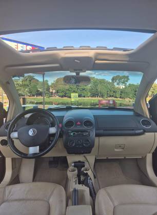 VOLKSWAGEN NEW BEETLE 2.0 MI 8V GASOLINA 2P AUTOMÁTICO