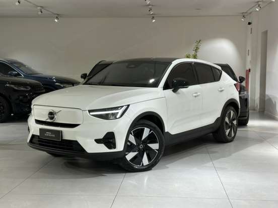 VOLVO-C40-2024