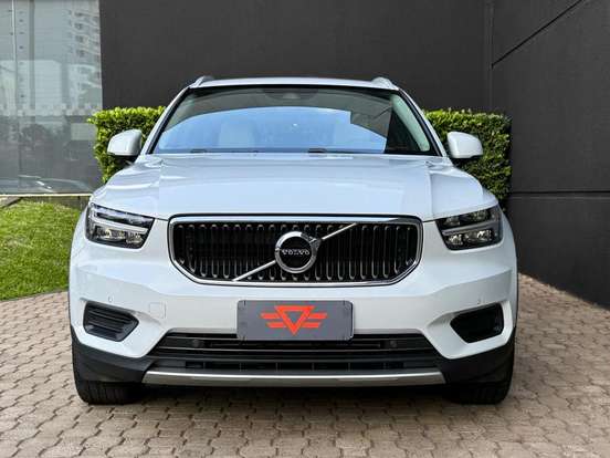 VOLVO-XC40-2.0 T4 GASOLINA MOMENTUM GEARTRONIC VOLVO-XC40-2019