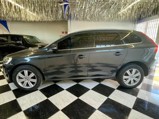 VOLVO-XC60-2.4 D5 KINETIC DIESEL AWD 4P AUTOMÁTICO VOLVO-XC60-2016