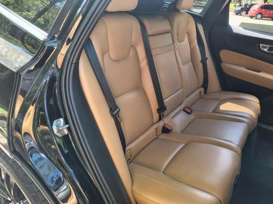 VOLVO-XC60-2.0 T5 GASOLINA MOMENTUM AWD GEARTRONIC VOLVO-XC60-2018