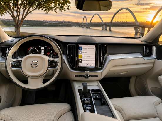 VOLVO-XC60-2021