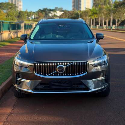 VOLVO-XC60-2023