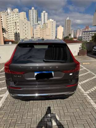 VOLVO-XC60-2023