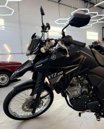 YAMAHA-XTZ 250 LANDER-2021