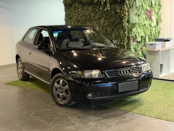 AUDI A3 1.8 20V GASOLINA 2P MANUAL
