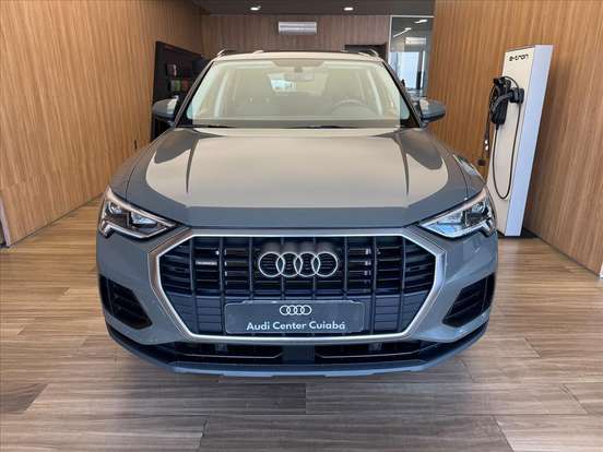 AUDI-Q3-2022