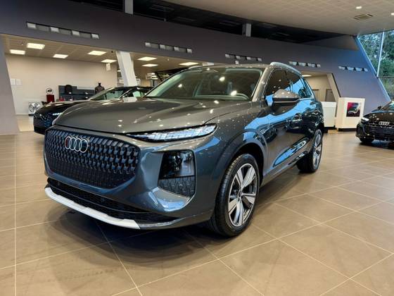 AUDI Q3 2.0 TFSI GASOLINA LAUNCH EDITION QUATTRO S TRONIC