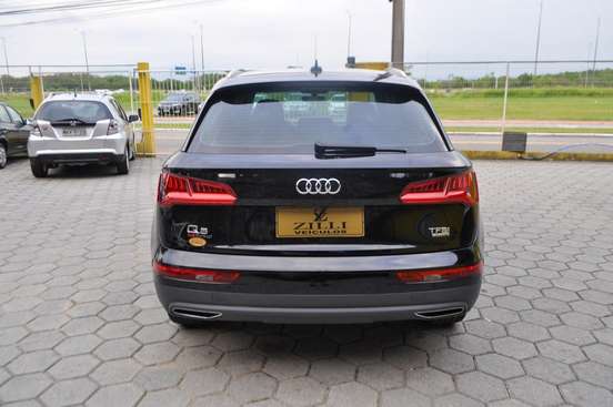 AUDI-Q5-2017