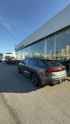 AUDI-RS Q8-2025