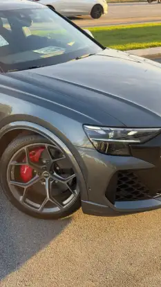 AUDI-RS Q8-2025