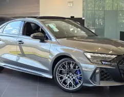 AUDI RS3 2.5 TFSI GASOLINA SEDAN TRACK QUATTRO S-TRONIC AUDI RS3 2.5 TFSI GASOLINA SEDAN TRACK QUATTRO S-TRONIC