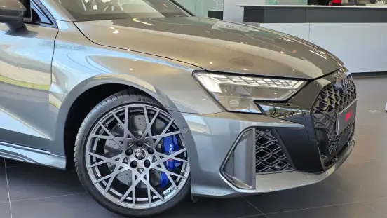 AUDI-RS3-2025
