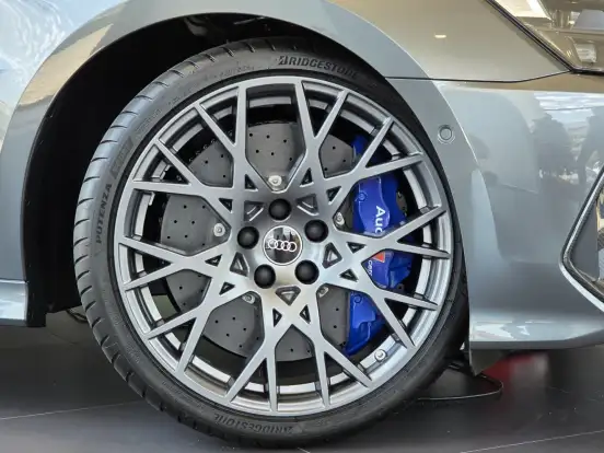 AUDI-RS3-2.5 TFSI GASOLINA SEDAN TRACK QUATTRO S-TRONIC AUDI-RS3-2025