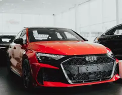 AUDI RS3 2.5 TFSI GASOLINA SEDAN TRACK QUATTRO S-TRONIC AUDI RS3 2.5 TFSI GASOLINA SEDAN TRACK QUATTRO S-TRONIC
