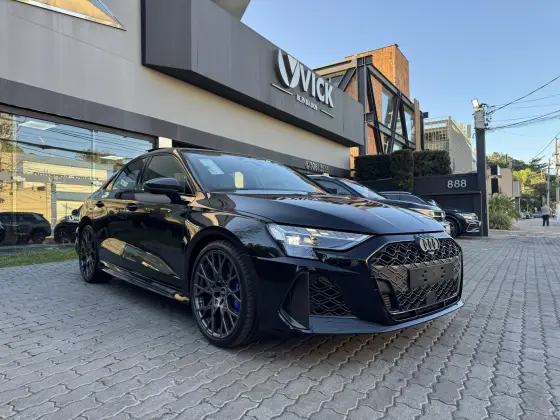 AUDI RS3 2.5 TFSI GASOLINA SEDAN TRACK QUATTRO S-TRONIC AUDI RS3 2.5 TFSI GASOLINA SEDAN TRACK QUATTRO S-TRONIC