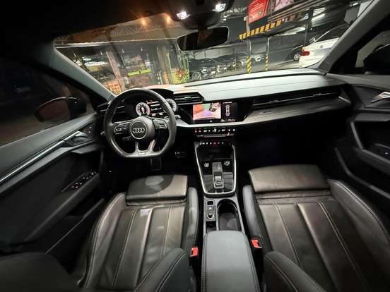 AUDI-A3-2023