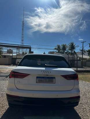 AUDI-Q3-2021