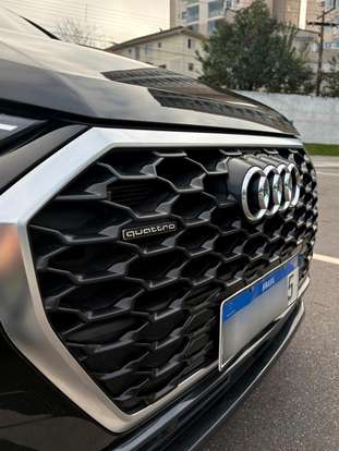 AUDI-Q3-2023