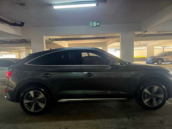 AUDI-Q5-2023