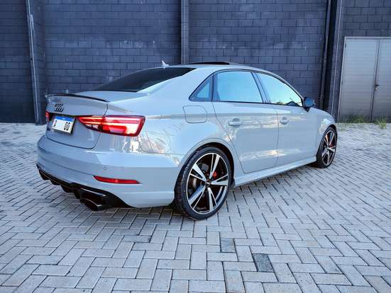 AUDI-RS3-2018