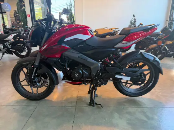 BAJAJ DOMINAR 160 BAJAJ DOMINAR 160