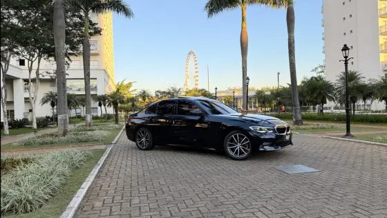 BMW 320i 2.0 16V TURBO GASOLINA SPORT GP AUTOMÁTICO BMW 320i 2.0 16V TURBO GASOLINA SPORT GP AUTOMÁTICO