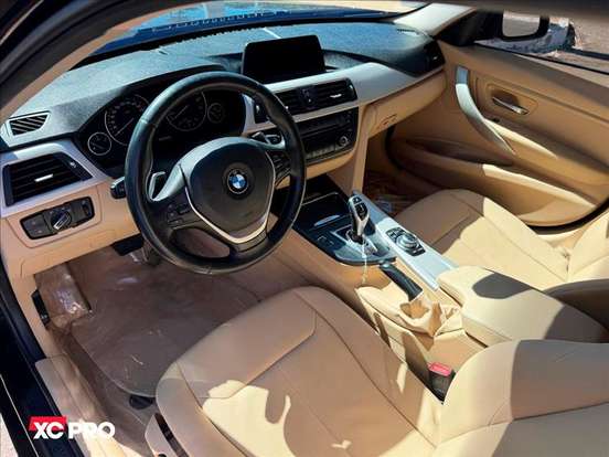 BMW-320i-2015
