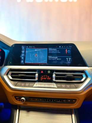 BMW-320i-2021