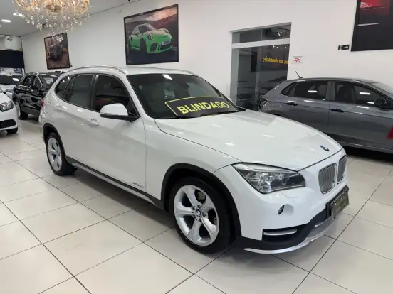 BMW-X1-2.0 16V TURBO GASOLINA SDRIVE20I 4P AUTOMÁTICO BMW-X1-2012