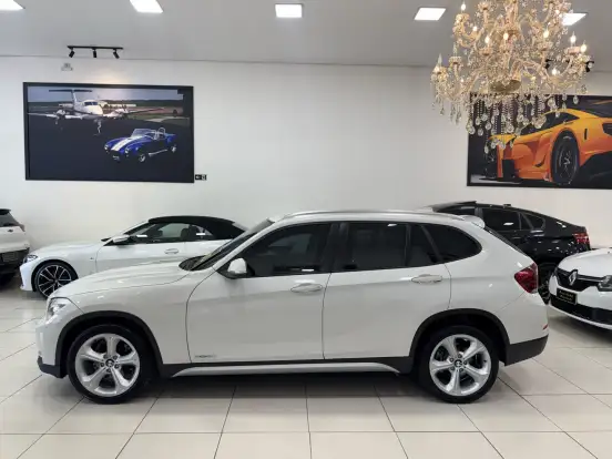 BMW-X1-2.0 16V TURBO GASOLINA SDRIVE20I 4P AUTOMÁTICO BMW-X1-2012