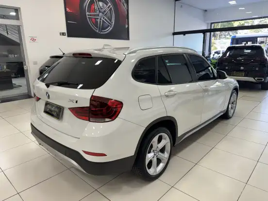 BMW-X1-2.0 16V TURBO GASOLINA SDRIVE20I 4P AUTOMÁTICO BMW-X1-2012